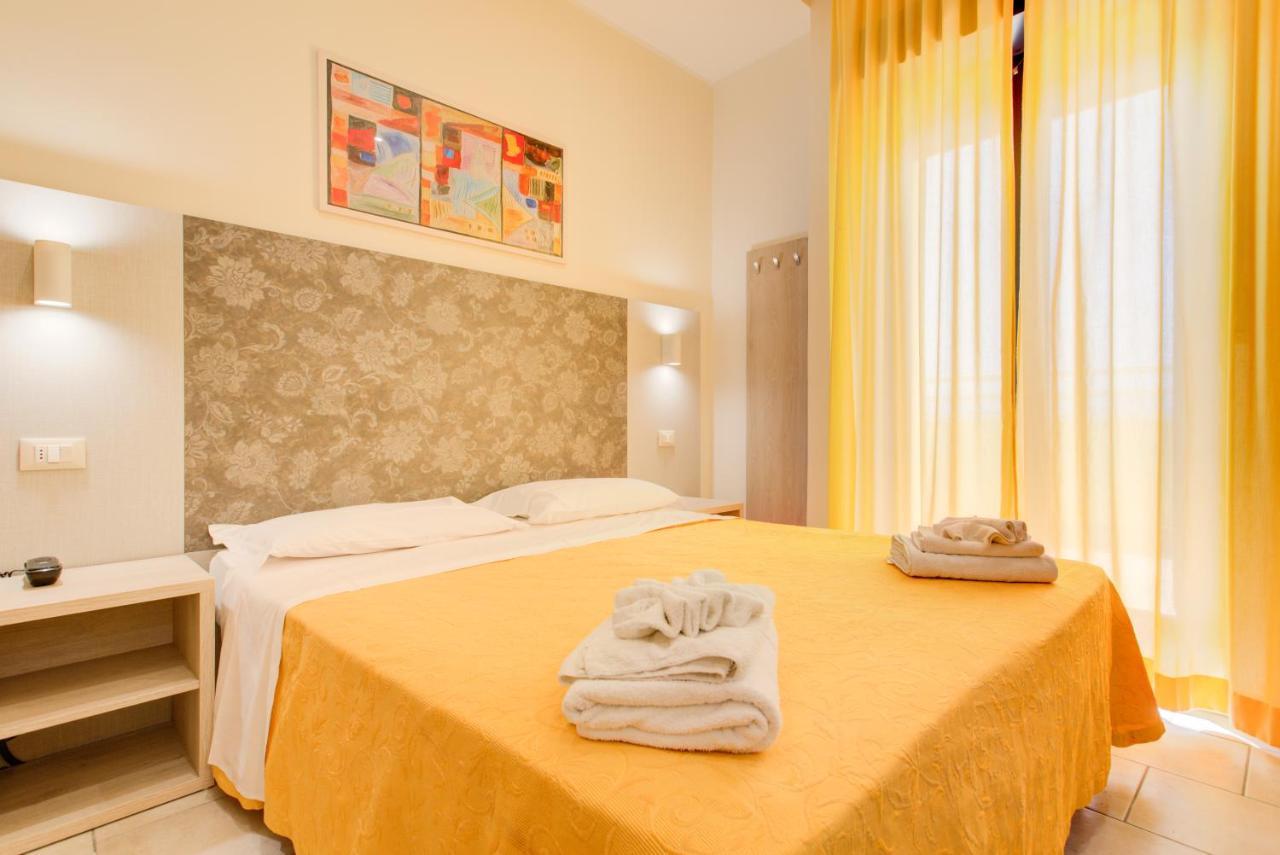 Standard Double or Twin Room,829686722:JPEG